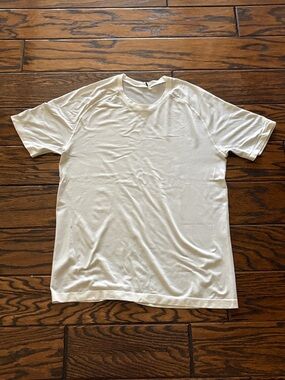 Lululemon Men's Crewneck Short Sleeve Shirt in Off-White